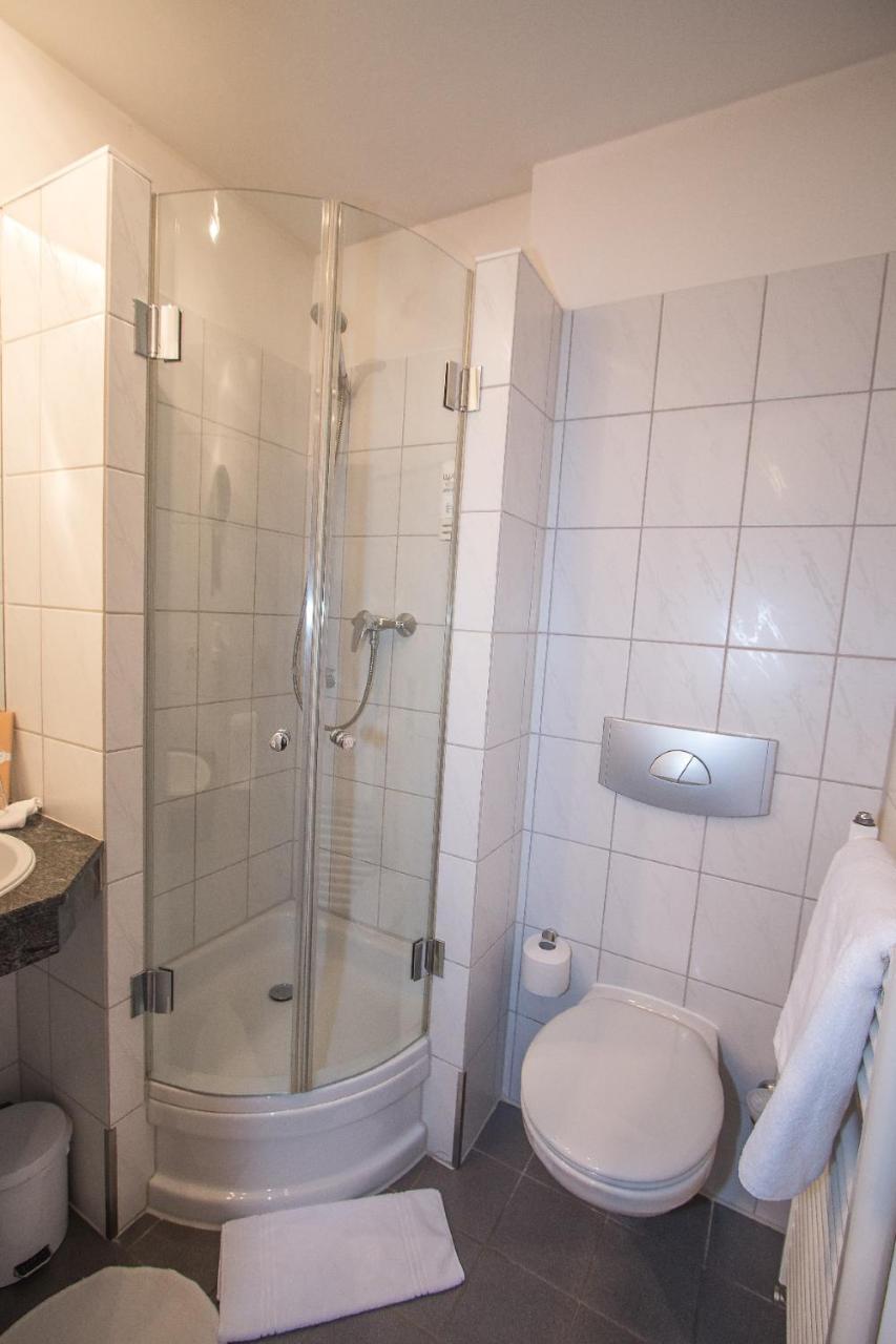 Hotel Garni Am Markt - Businesshotel - Fruehstuecksbuffet - Fahrradabstellplatz - Hunde Willkommen 노이스타트 바이 코부르크 외부 사진