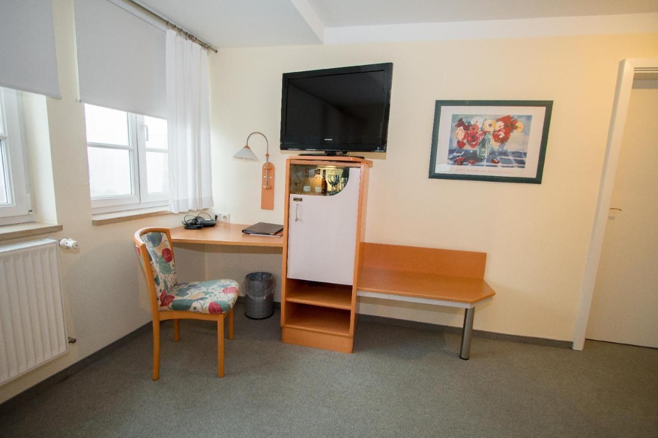 Hotel Garni Am Markt - Businesshotel - Fruehstuecksbuffet - Fahrradabstellplatz - Hunde Willkommen 노이스타트 바이 코부르크 외부 사진